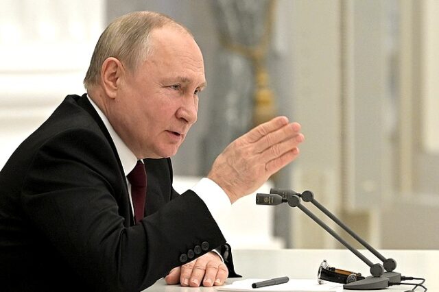 Ουκρανία: Ο Πούτιν καλεί το Κίεβο “να εγκαταλείψει τη πρόθεσή του για ένταξη στο ΝΑΤΟ”
