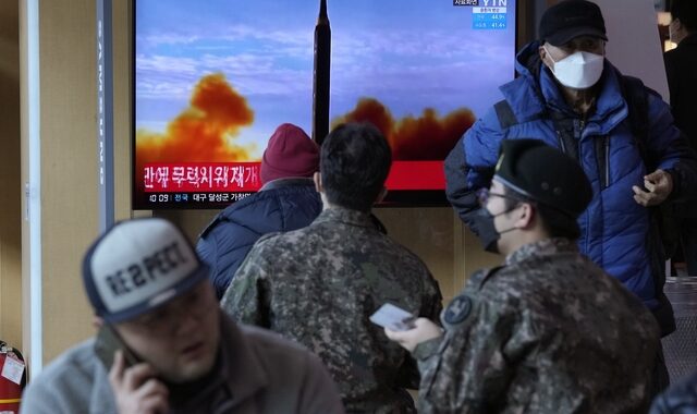 Βόρεια Κορέα: Εκτόξευσε βαλλιστικό πύραυλο εν μέσω πολέμου στην Ουκρανία