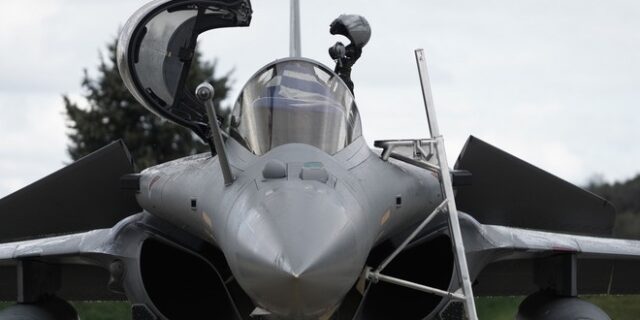 Πόλεμος στην Ουκρανία: Μετά τα όπλα, η Ελλάδα θα στείλει και μαχητικά, αν το αποφασίσει το ΝΑΤΟ