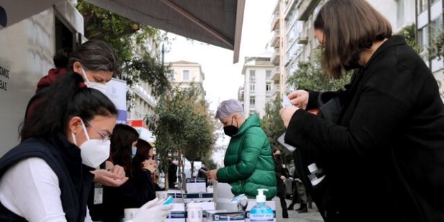 Κορονοϊός: 4720 νέα κρούσματα σήμερα στην Αττική