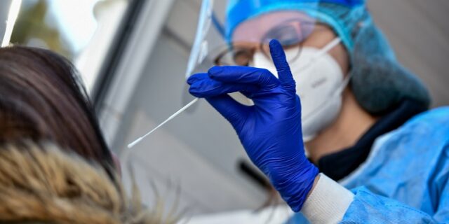 ΕΟΔΥ: Πού θα γίνονται δωρεάν rapid test την Κυριακή (13/03)