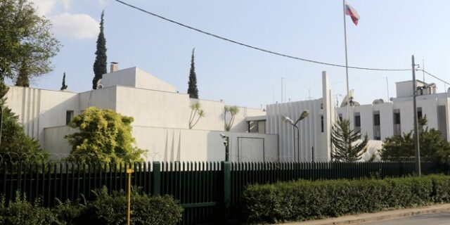 Ρωσική πρεσβεία για τους νεκρούς Έλληνες: Ο ουκρανικός στρατός, γνωστός για χτυπήματα κατά αμάχων