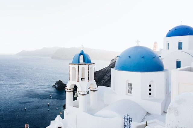 “Καλπάζουν” οι κρατήσεις για το καλοκαίρι – Πάμε για χρονιά ρεκόρ στον ελληνικό τουρισμό;