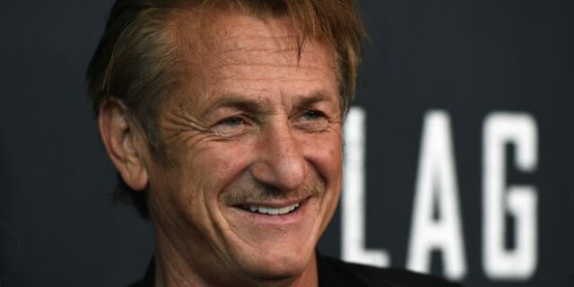 Ο Sean Penn στην Ουκρανία για να γυρίσει ντοκιμαντέρ για τη ρωσική εισβολή