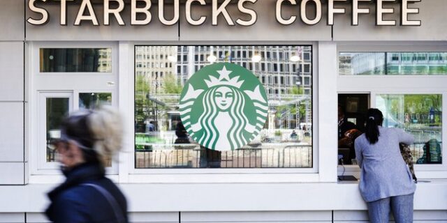 Starbucks – ΗΠΑ: Αυξήσεις μισθών έφερε το κίνημα υπέρ της ίδρυσης συνδικάτου