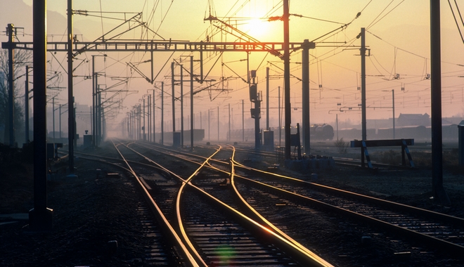 Τα δώδεκα νέα μεγάλα σιδηροδρομικά έργα της χώρας – Πώς τρέχουν οι διαγωνισμοί