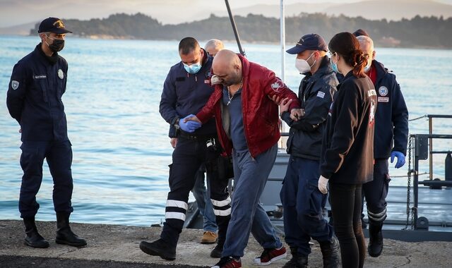 Ηγουμενίτσα: Φωτιά σε επιβατηγό πλοίο – Σε εξέλιξη μεγάλη επιχείρηση διάσωσης