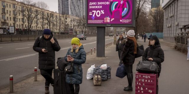 Πόλεμος στην Ουκρανία: Οι χώρες της κεντρικής Ευρώπης ετοιμάζονται να δεχτούν πρόσφυγες