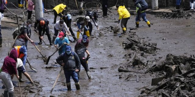 Ισημερινός: Στους 28 οι νεκροί από την κατολίσθηση