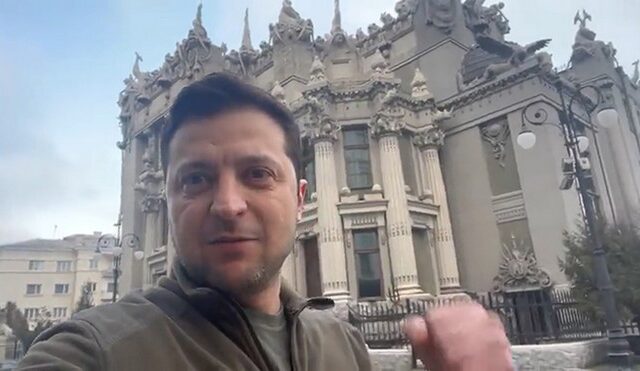 Πόλεμος στην Ουκρανία: Νέο βίντεο Ζελένσκι – “Δεν καταθέτουμε τα όπλα”