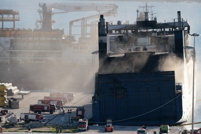 Euroferry Olympia: Ολοκληρώθηκε η επιχείρηση απομάκρυνσης των οχημάτων