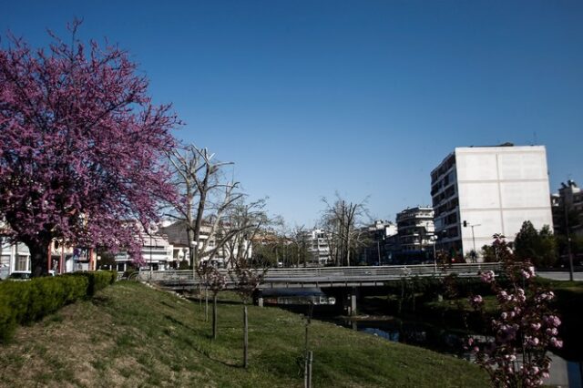 Καιρός: Βελτιωμένος και κανονικές θερμοκρασίες – Μικρή επιδείνωση από Δευτέρα