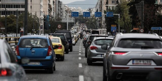 Κίνηση στους δρόμους: Στο “κόκκινο” ο Κηφισός – Μποτιλιάρισμα στο κέντρο της Αθήνας