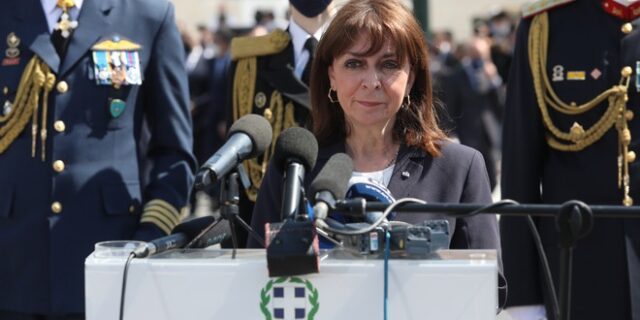 Κατερίνα Σακελλαροπούλου: Το παράδειγμα του ‘21 μας εμψυχώνει να διαφυλάσσουμε την εθνική μας κυριαρχία