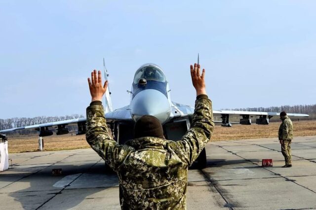 Γιατί το “no fly zone” που ζητά ο Ζελένσκι σημαίνει παγκόσμιο πόλεμo