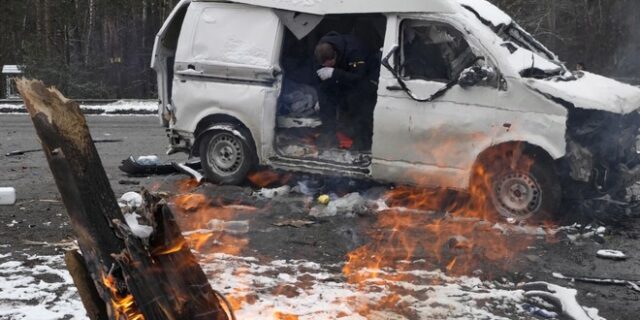 Πόλεμος στην Ουκρανία: Κατάπαυση πυρός ζητά ο Ζελένσκι πριν τον β’ γύρο των διαπραγματεύσεων