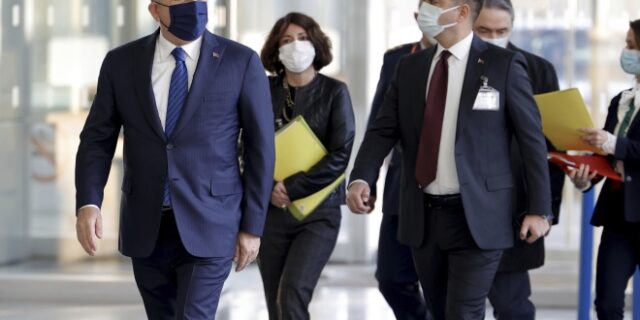 Πόλεμος στην Ουκρανία: Η Τουρκία διατηρεί ανοιχτό τον εναέριο χώρο της