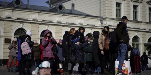 Βρετανία: Μηνιαίο επίδομα 350 λιρών για τη φιλοξενία προσφύγων από την Ουκρανία