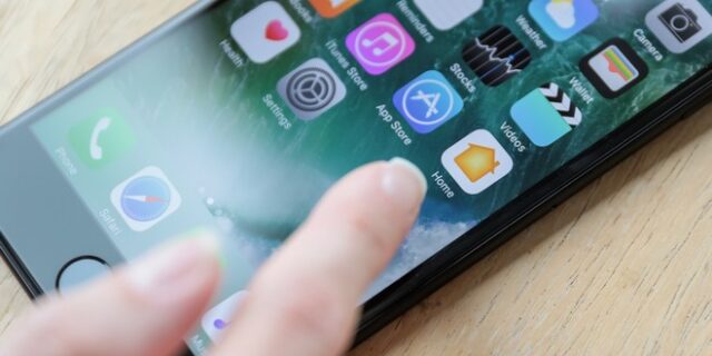 Apple: “Έπεσαν” οι εφαρμογές της – Χιλιάδες αναφορές για προβλήματα