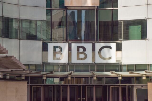 “Μπλόκο” της Ρωσίας στη ρωσική υπηρεσία του BBC, του Radio Liberty, τη DW και τον Meduza
