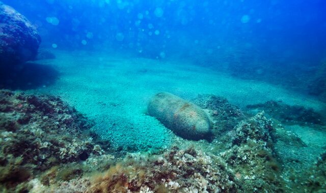 Εντοπίστηκε νάρκη σε βάθος 106 μέτρων ανοιχτά της Καρύστου