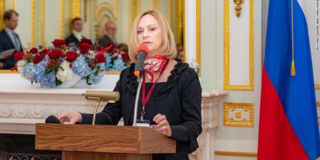 Έλενα Μπράνσον: Ποια είναι η Ρωσίδα που κατηγορούν ως κατάσκοπο οι ΗΠΑ