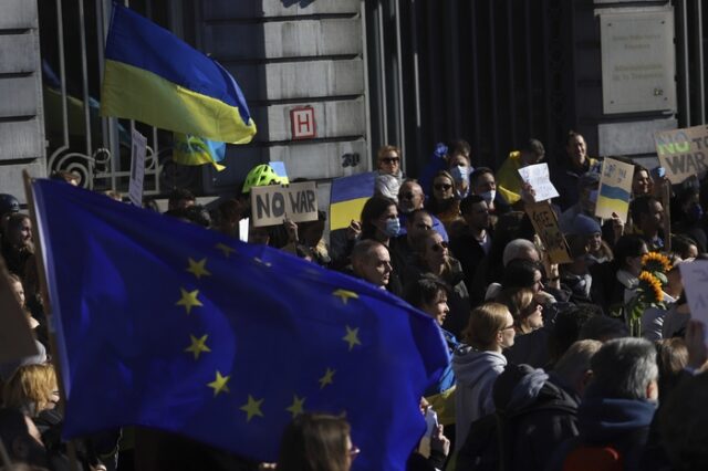 Πόλεμος στην Ουκρανία: Η ΕΕ “στοχεύει” 160 ακόμα ολιγάρχες – Νέες κυρώσεις σε Ρωσία και Λευκορωσία