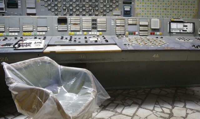 Πόλεμος στην Ουκρανία – Τσερνόμπιλ: Διεκόπη η ηλεκτροδότηση στον πυρηνικό σταθμό – Κίνδυνος διαφυγής ραδιενέργειας
