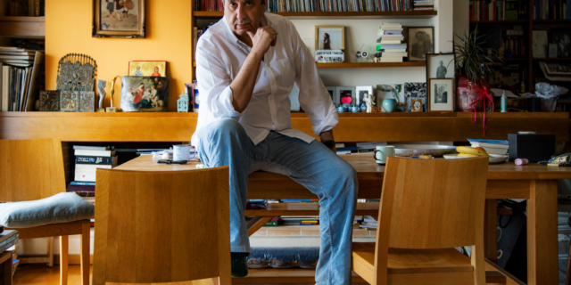 Χρήστος Χωμενίδης: “Κάποιοι έχουν για μένα μια προκάτ εντύπωση που δεν έχει τίποτα να κάνει με τα βιβλία μου”