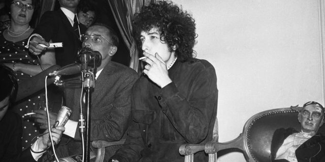 Μπομπ Ντίλαν: Γιατί στον πρώτο του δίσκο είχε μόνο δύο δικά του τραγούδια