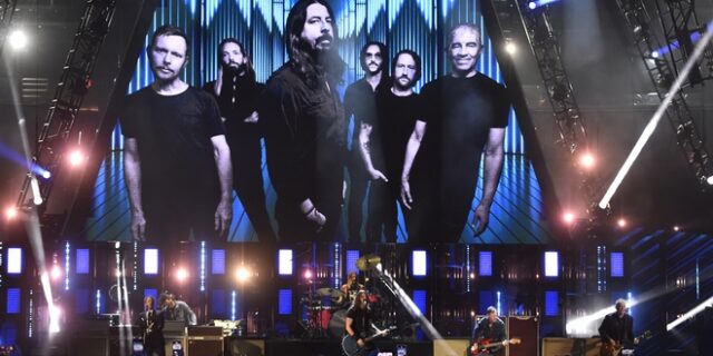Foo Fighters: Ακυρώνουν τις συναυλίες τους μετά τον θάνατο του Taylor Hawkins