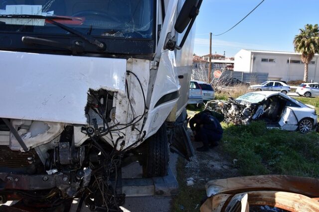 Θεσσαλονίκη: Νεκρός 57χρονος από σύγκρουση φορτηγού με ΙΧ