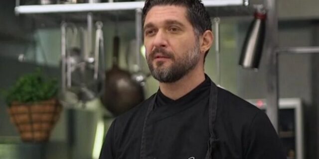 Masterchef: Γιατί ο Ιωαννίδης επιμένει να απαντά “ζυμαρικά” όταν οι παίκτες λένε μακαρόνια