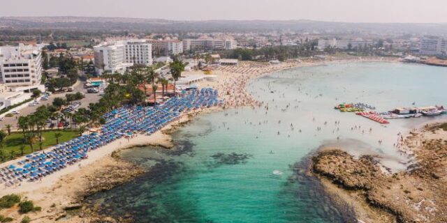 Κύπρος: Τεράστιο πλήγμα η απώλεια των Ρώσων τουριστών