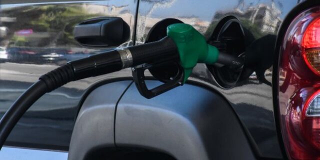 ΣΥΡΙΖΑ: Ο Μητσοτάκης βάζει πλάτη στην αισχροκέρδεια των καυσίμων