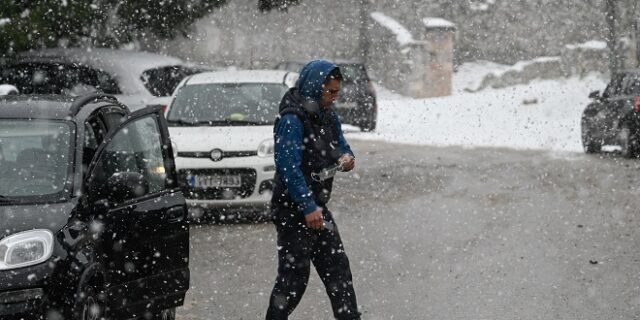 Κακοκαιρία: Πού θα σημειωθούν χιόνια και καταιγίδες – Τι αλλάζει με την έλευση του υποτροπικού αεροχείμαρρου