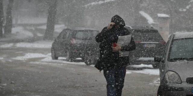 Κακοκαιρία Μπάρμπαρα: Χιονοπτώσεις, χιονόνερο και ισχυρός παγετός