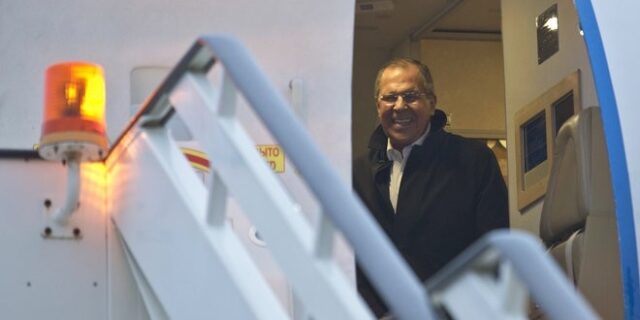 Λαβρόφ: Γιατί η πτήση του για Πεκίνο επέστρεψε εκτάκτως στη Μόσχα;