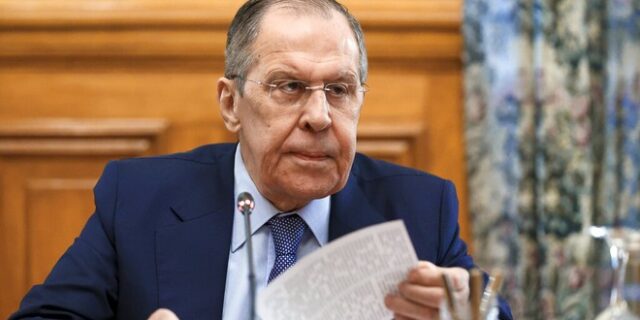 Λαβρόφ: Στόχος η αποστρατιωτικοποίηση της Ουκρανίας