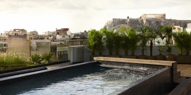 Η Ομόνοια μετατρέπεται στην πιο νεανική ξενοδοχειακή πιάτσα της Αθήνας