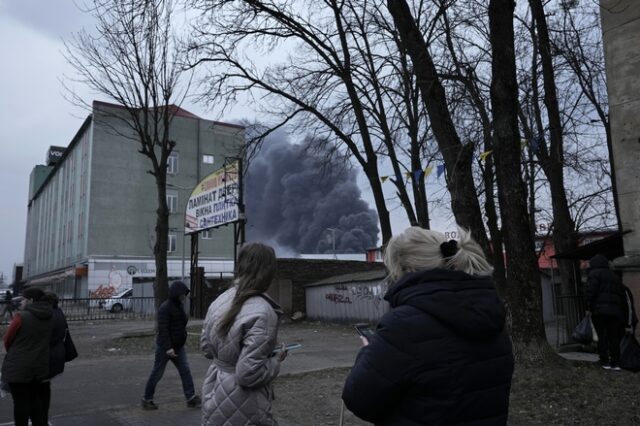 Πόλεμος στην Ουκρανία: Συνεχείς βομβαρδισμοί στη Λβιβ – Τουλάχιστον πέντε τραυματίες