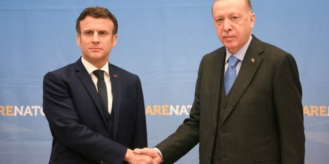 Μακρόν και Ερντογάν τα είπαν σε “θερμό” κλίμα