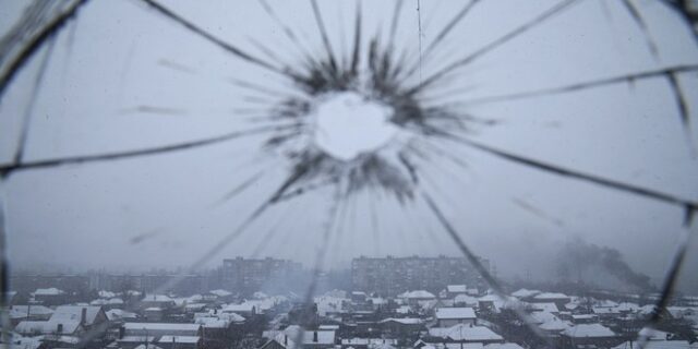 Μαριούπολη: Παγωμένη “κόλαση” για χιλιάδες ανθρώπους – Κυκλωτικές κινήσεις του ρωσικού στρατού