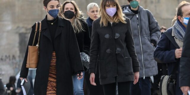 Δίκη Φιλιππίδη: Έφτασαν θύματα και μάρτυρες – Απών ο κατηγορούμενος για βιασμό ηθοποιός