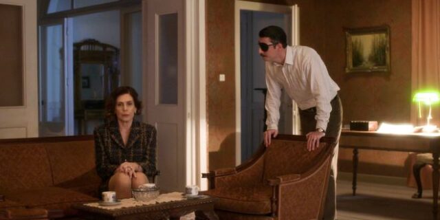 Άγριες Μέλισσες: Η Μυρσίνη αναγκάζεται να παίξει διπλό ρόλο στην υπόθεση του αεροδρομίου