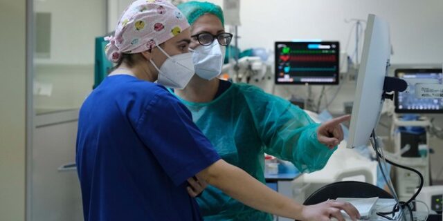 Κορονοϊός: 9.213 νέα κρούσματα σήμερα στην Ελλάδα – 51 νεκροί και 376 διασωληνωμένοι