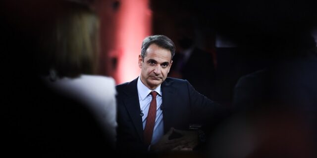 Ο Μητσοτάκης σαν σύγχρονος Κούρκουλος: Μη σταματάτε το κάρβουνο…
