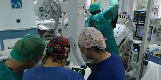 Κορονοϊός: 21.260 νέα κρούσματα σήμερα στην Ελλάδα – 49 νεκροί και 361 διασωληνωμένοι