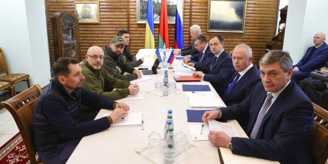 Ρωσία σε Ουκρανία: Έστειλε προσχέδιο για τερματισμό πολέμου – Τι ζητάει