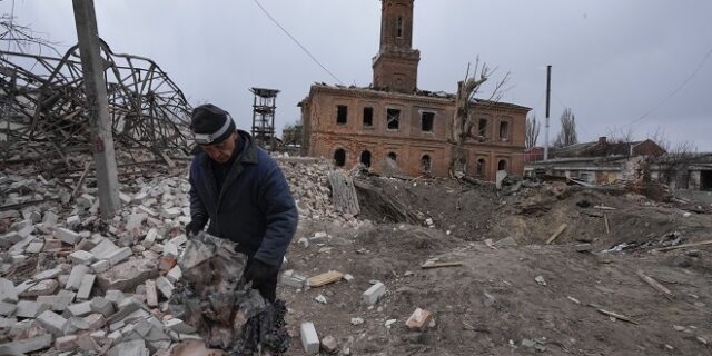 Ζελένσκι: “Ρώσοι επιχειρηματίες πρόσφεραν βοήθεια για την ενίσχυση του ουκρανικού στρατού”